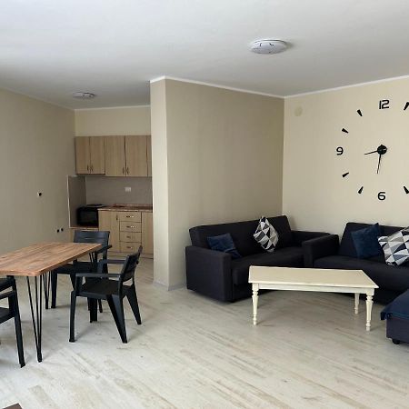 Apartment In Qerret Golem  Eksteriør bilde