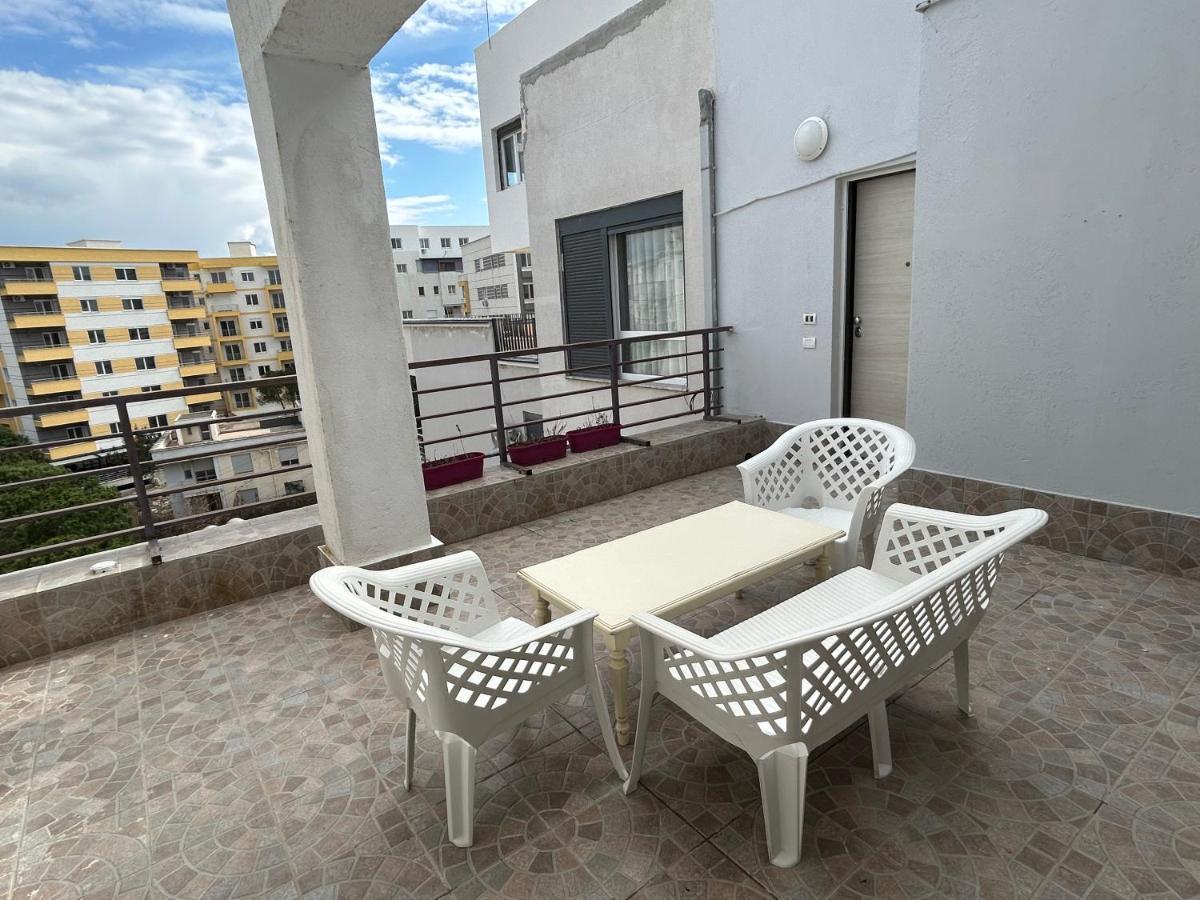 Apartment In Qerret Golem  Eksteriør bilde