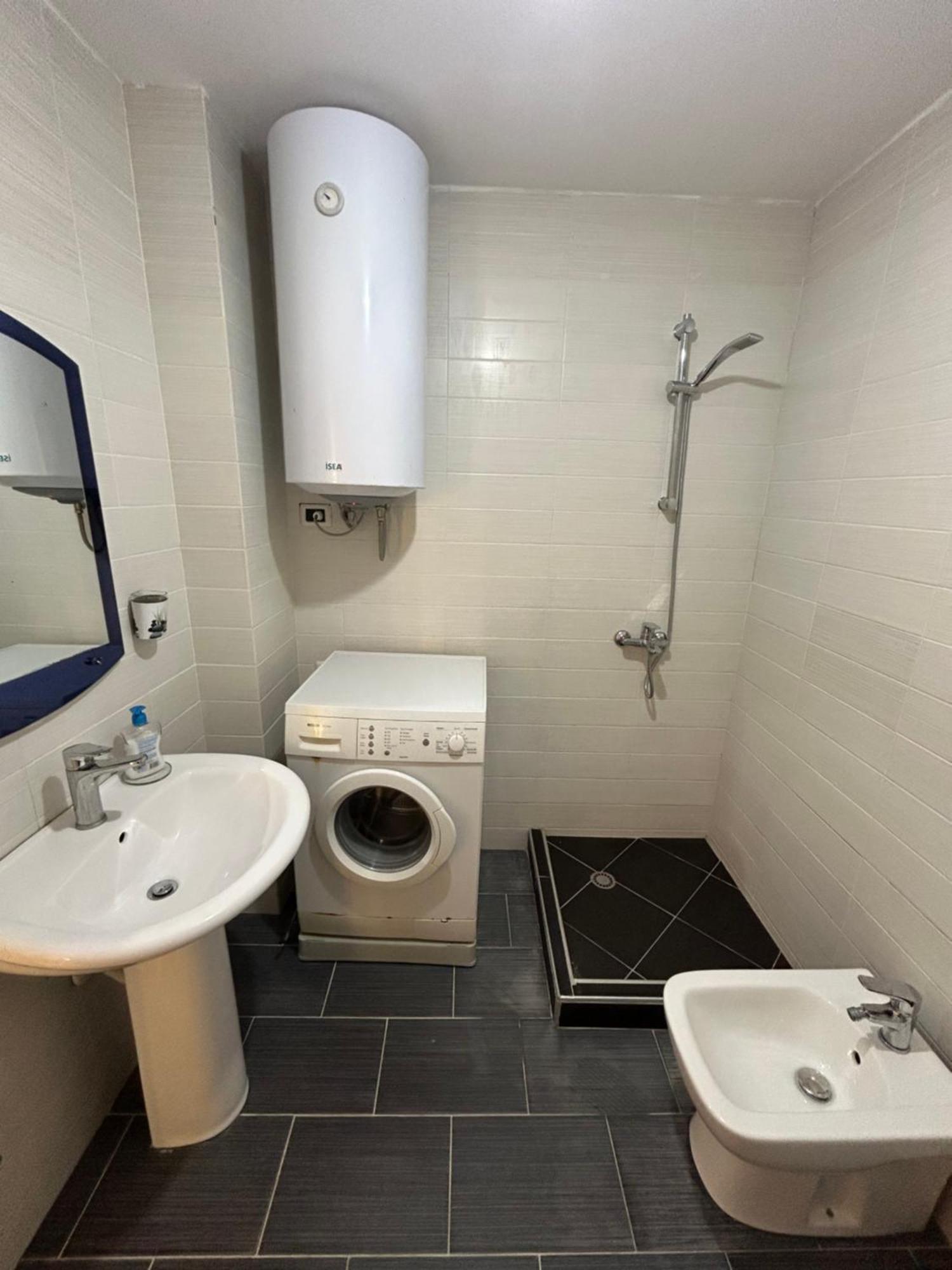 Apartment In Qerret Golem  Eksteriør bilde